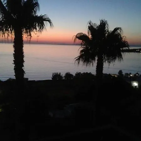 Three Palm House Lägenhet