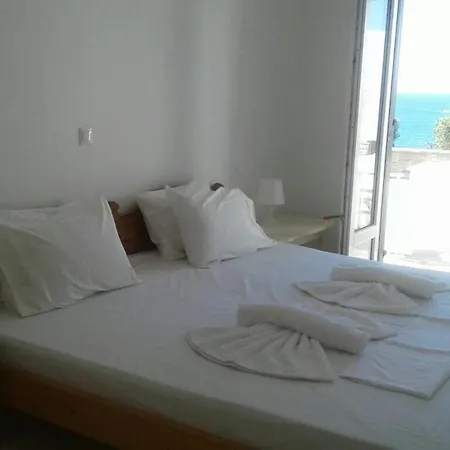 Apartment Three Palm House