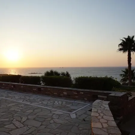 Апартаменты Three Palm House