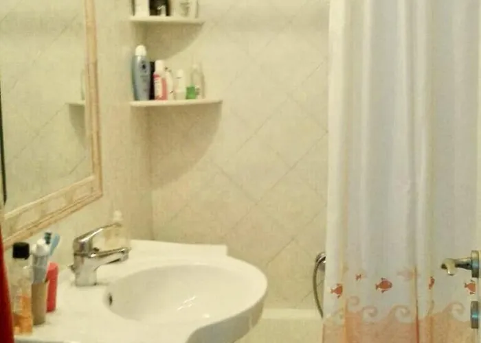 Three Palm House Parasporos