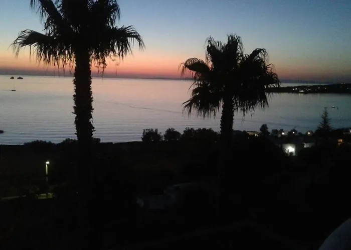 Three Palm House Apartment